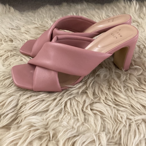 A New Day Blush pink heel, open toe sandal, block heel, size 9. - Picture 3 of 7